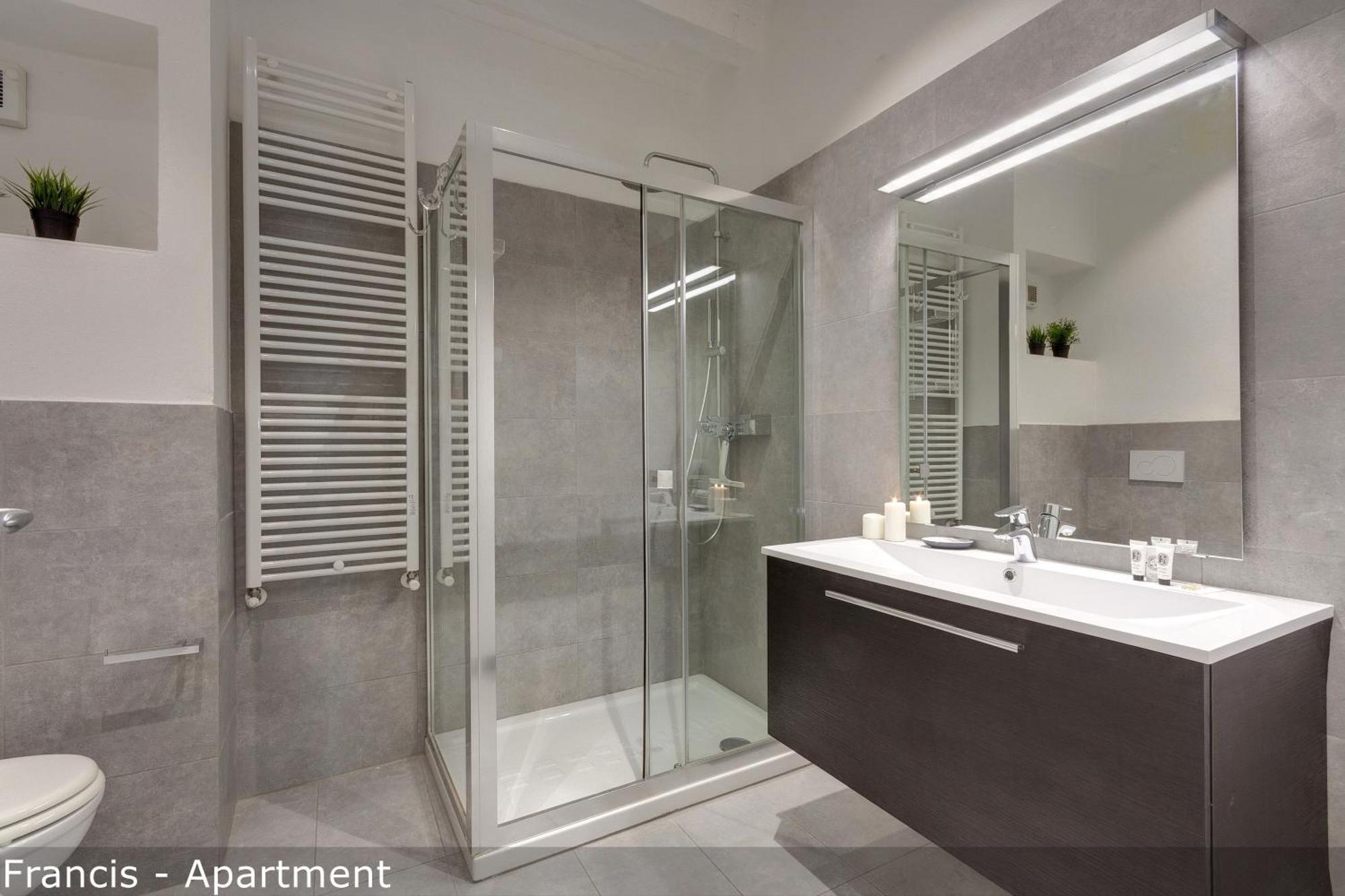 Jake & Francis Apartments By Mamo Florenz Exterior foto